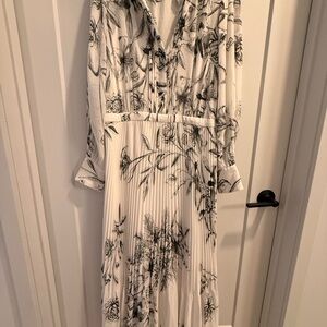 Club Monaco Black and White Floral Long Sleeve Dress